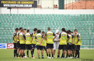 Série B: Técnico do Figueirense não joga a toalha pelo acesso