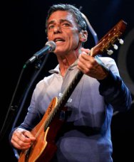 Edgard Soares: Biografia ou fofocaria?