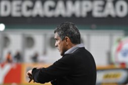 Série B: Treinador do América-MG pede presença da torcida