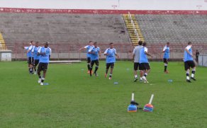 Série C: Sem jogo, Santa Cruz e Mogi dividem gramado e realizam treinamento