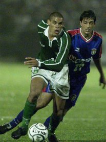 Lembra dele? Ex-artilheiro do Palmeiras pode acertar com o São José