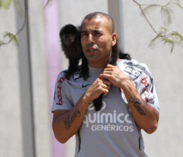 Copa do Brasil: Ausência de Sheik faz Tite treinar com 12 jogadores