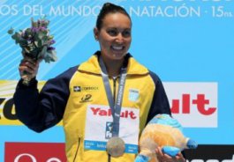 Natação: Patrocinada pelo Correios campeã mundial faz intercâmbio na Itália