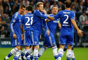 LIGA DOS CAMPEÕES: Fernando Torres marca dois e Chelsea lidera