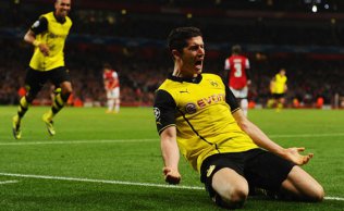 LIGA DOS CAMPEÕES:  Dortmund e Napoli vencem e embolam Grupo F