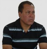 Ex-técnico da Ferroviária, Douglas Neves analisa propostas