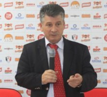 Série B: Joinville confirma ex-volante da Seleção como novo dirigente