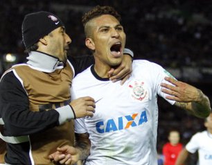 Após crise de pânico, atacante do Corinthians deve ser operado nesta quinta