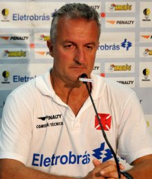 Vasco coloca reservas para encarar o Goiás na Copa do Brasil