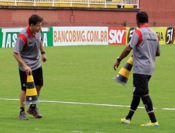 Série B: Campeão da Libertadores pelo Vasco, ex-jogador acerta com Joinville