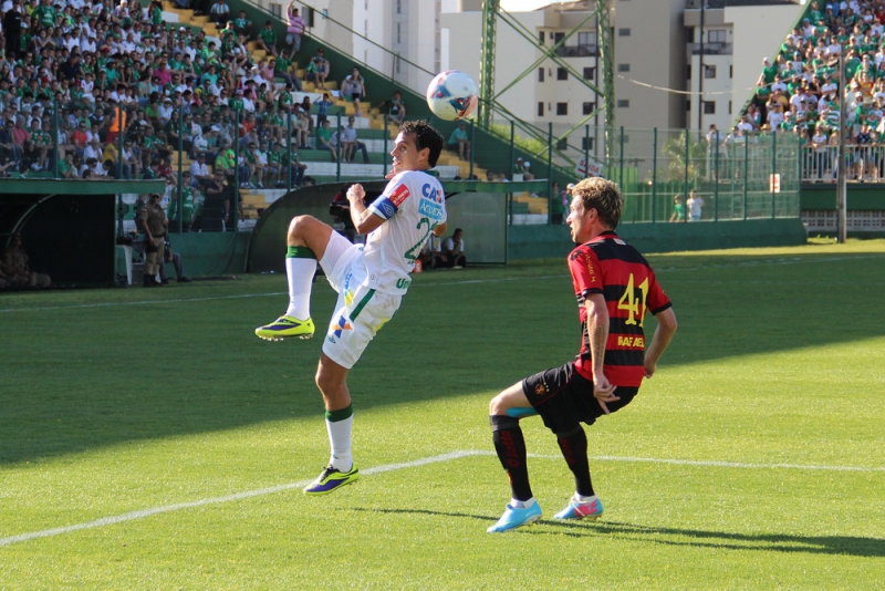 Atlético-GO x Chapecoense – É vencer ou vencer, Dragão…