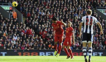 INGLÊS: Liverpool vence com três gols de Suárez e sobe para 2º