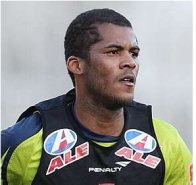 Torcida protesta e acerta ovo em zagueiro do Vasco