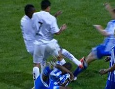 Série B: Volante do Bragantino será denunciado e deve ser suspenso