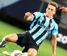 Zagueiro revelação do Brasileirão é indicado a Roma! Proposta deve chegar!