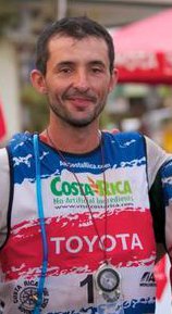 Alteração de data: Recorde de voltas de bike na praça da Bolinha