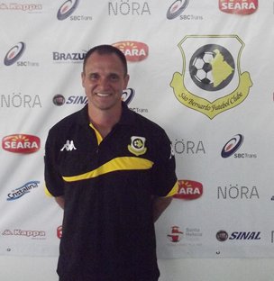 Paulista A2: É Oficial! Ferroviária acerta com treinador “japonês”