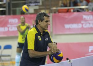 Vôlei: Zé Roberto convoca veteranas Walewska e Carol Gattaz