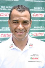 Hopi Hari recebe Cafu e crianças de sua Fundação