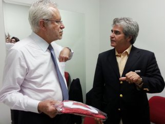 Série C: Jornalista ganha camisa do Vila Nova e diz: 'merece ser campeão' 2 0002048123655 img