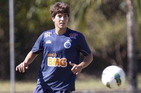 No Cruzeiro, Lucas Silva promete cuidado com Montillo
