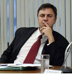 STJD pede para CBF alterar regra da punição aos clubes