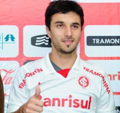 Para imprensa argentina, atacante do Inter revela que não está feliz no Brasil