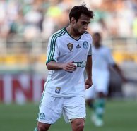 Série B: Meia do Palmeiras minimiza críticas e alfineta torcida organizada