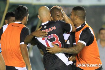 Vasco 2 x 1 Coritiba – Treinador novo, vida nova?