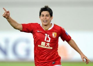 Dupla Elkeson e Conca brilha, e Guangzhou Evergrande vence no Chinês