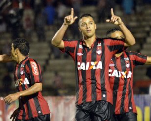 Atlético PR 1 x 0 Internacional – Furacão vence e assume vice-liderança