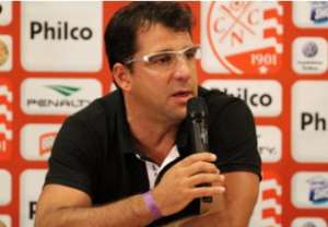 Série C: Após acesso, Santa Cruz é cobrado por ex-técnico na Justiça