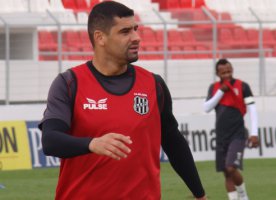 Artilheiro é aprovado em exame e pode reforçar a Ponte Preta