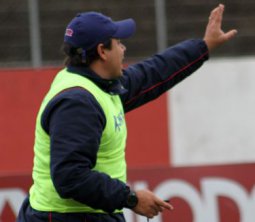 Série B: Após reunião, treinador confirma permanência no Paraná