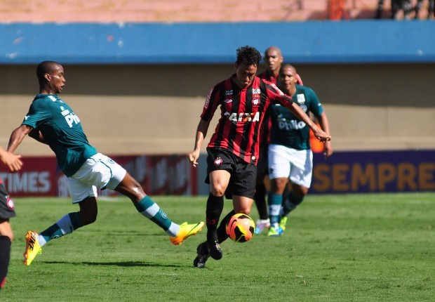 Goiás é punido com a perda de três mandos de campo