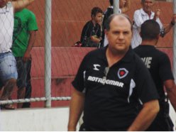 Botafogo-PB renova com treinador campeão da Série D