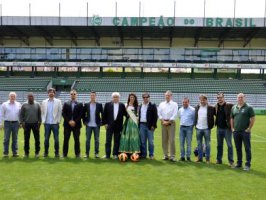 Copa 2014: Juventude recebe delegação do Equador