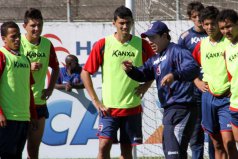 Série B: Elenco do Paraná se reúne e presta apoio ao treinador