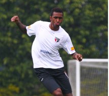 Rebaixado, Náutico confirma saída de Blackenbauer e mais três