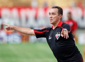 Cearense: Fortaleza sonda PC Gusmão e técnico destaque da Série B