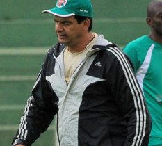 Treinador dá balão no Guarani e fecha com time do interior de Minas Gerais