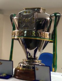 Copa do Brasil: Flamengo ou Goiás decide em casa na grande final