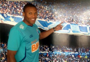 Brahma lança comercial com presenças de Júlio Baptista e Réver