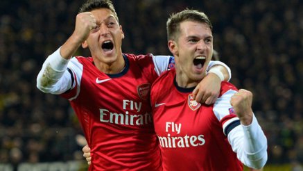 LIGA DOS CAMPEÕES: Arsenal e Napoli vencem e lideram o ‘grupo da morte’