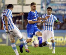 Lutando contra a degola, time da Série B perde seis mandos de campo
