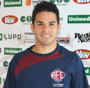 Goiano: Volante com experiência no futebol paulista assina com o Anápolis