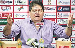 Cearense: 20 dias após a licença, Baquit retorna à presidência do Fortaleza