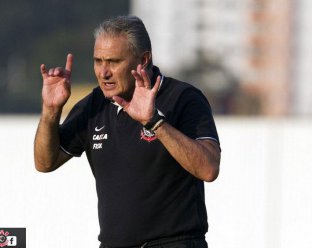 Técnico do Corinthians mantém escalação para enfrentar Fluminense