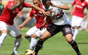 Inter confirma desfalques de cinco jogadores contra o Botafogo