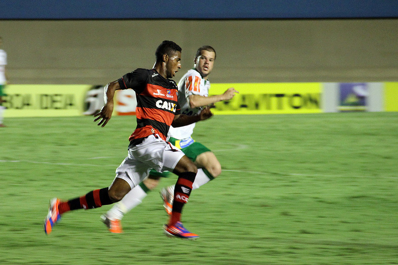 Bragantino x Atlético-GO – Ou vai, ou fica…